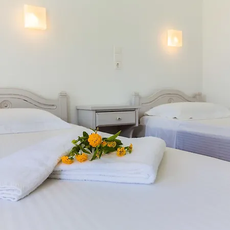 Roses Hotell 2*