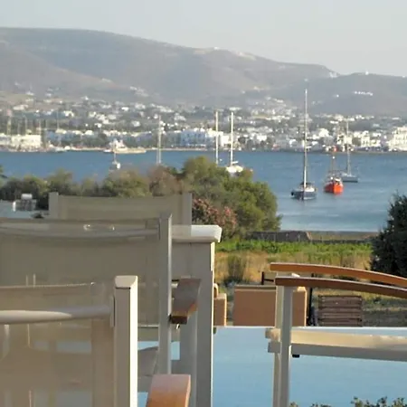 Roses Парос